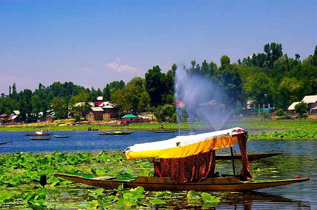 WULAR LAKE AND MANSBAL LAKE – THE REFLECTION OF HEAVEN